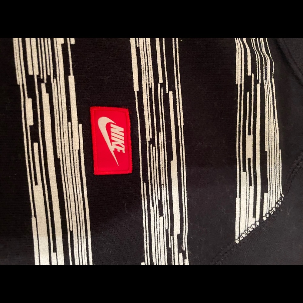 Nike Crew - Picture 2 of 3